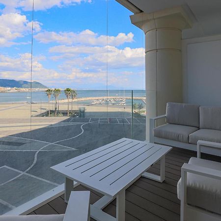 Amami Al Crescent Apartment ซาแลร์โน ภายนอก รูปภาพ